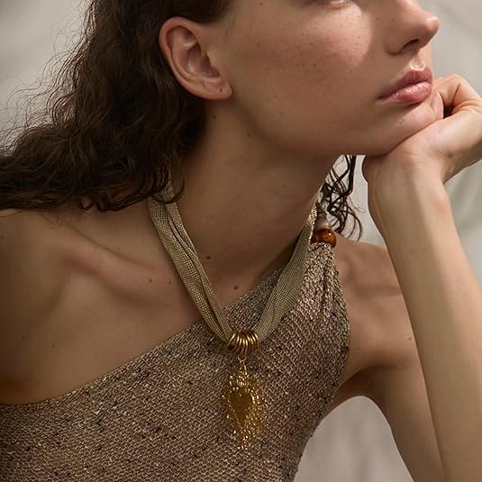 Gold Pendant Necklace